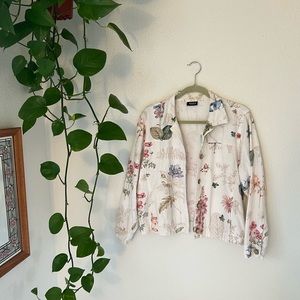 Vintage Italian Floral jacket 🌸🤍